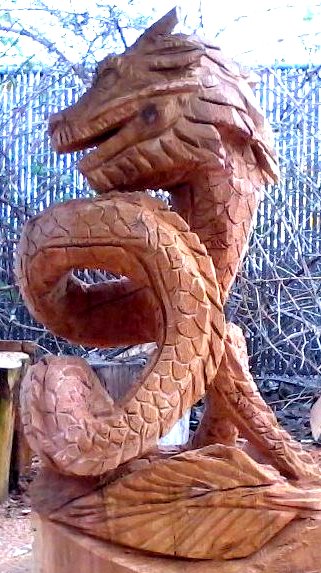 2012-01-12-Dragon-Chainsaw-Carved-Dragon-1.jpg