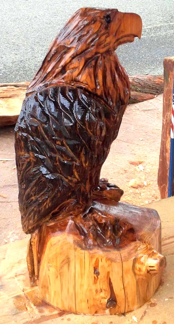 2013-11-10-Eagle-Chainsaw-Carved-Eagle-1.jpg