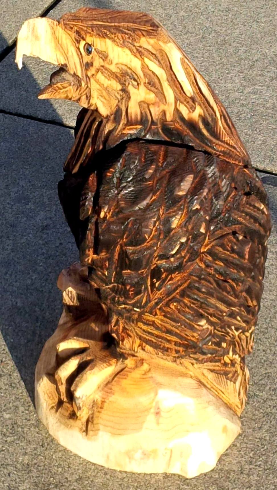 2013-11-20-Eagle-Chainsaw-Carved-Eagle-1.jpg